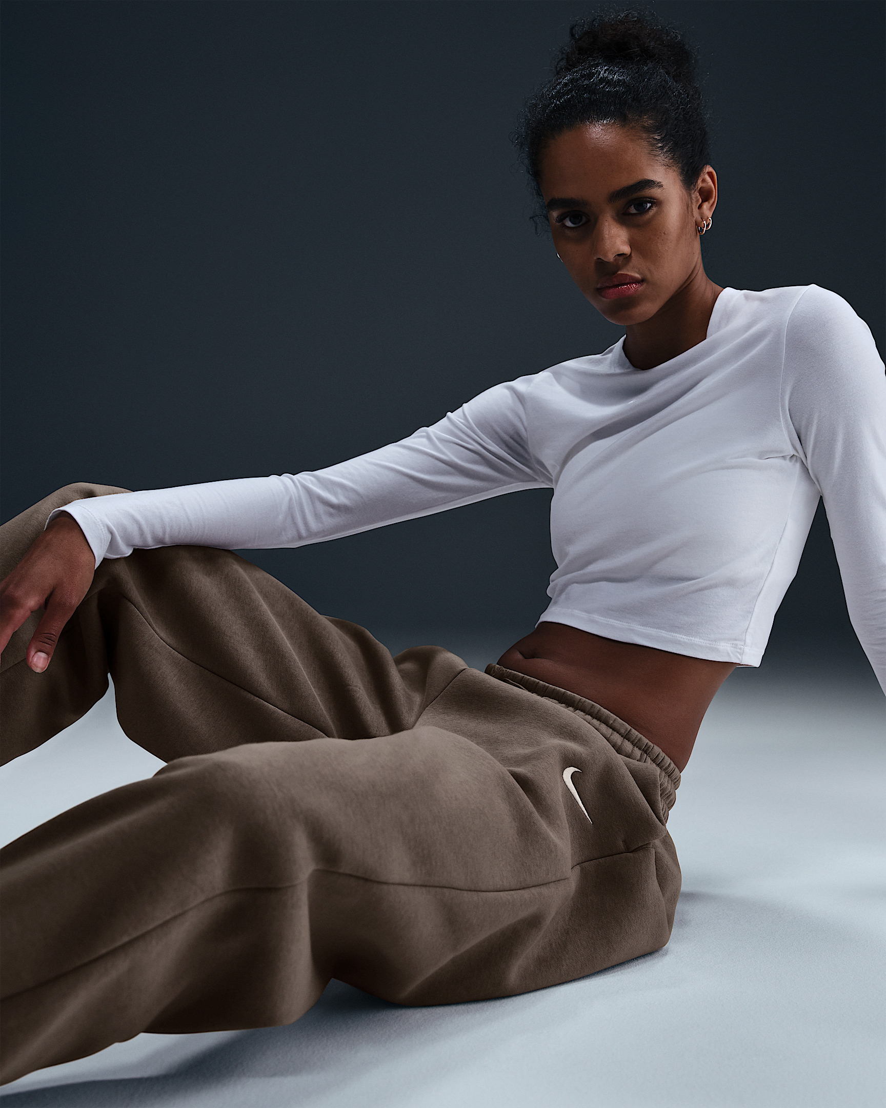 Nike Sportswear Phoenix Fleece Women's High-Waisted Oversized Sweatpants - 5