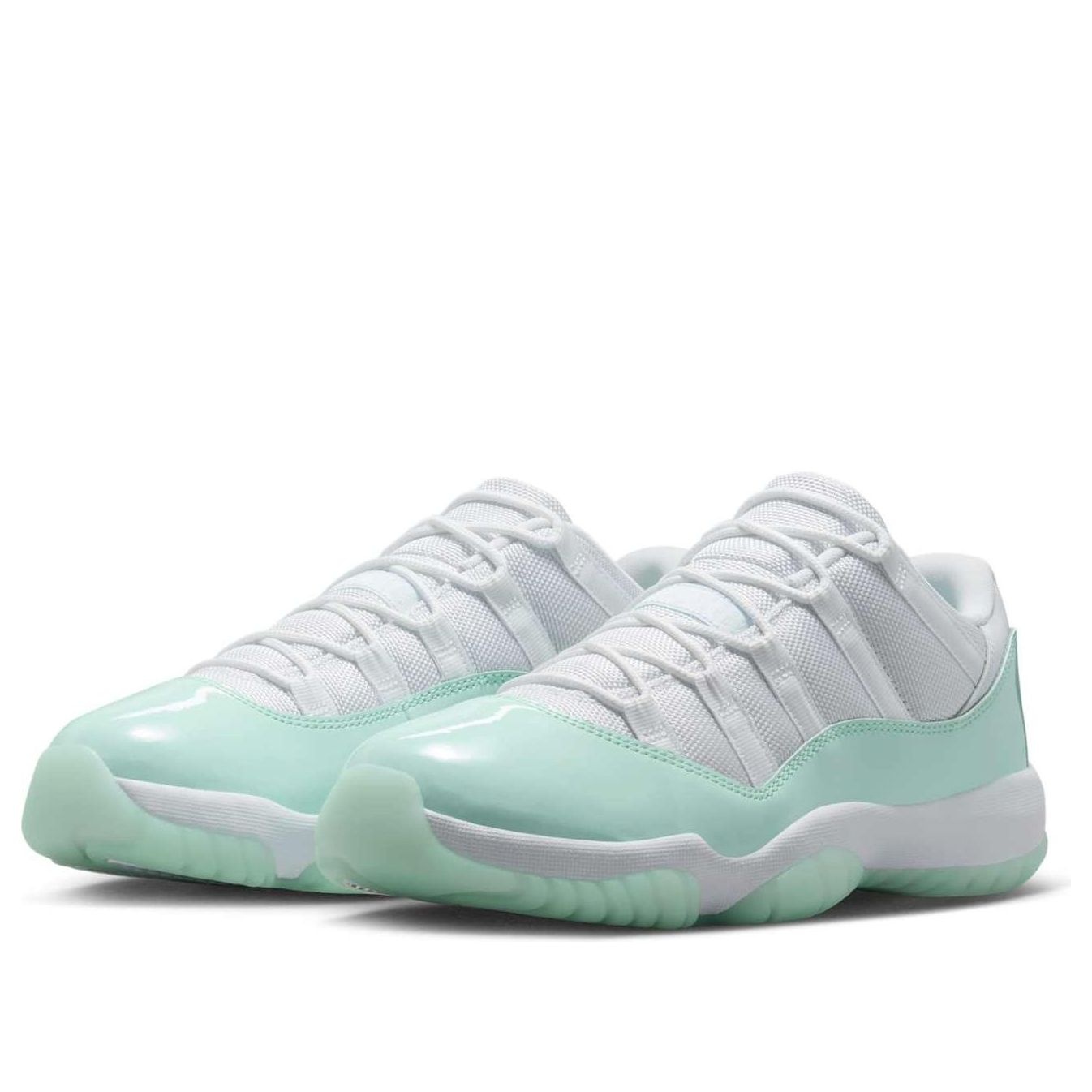(WMNS) Air Jordan 11 Low 'Igloo' AH7860-103 - 3