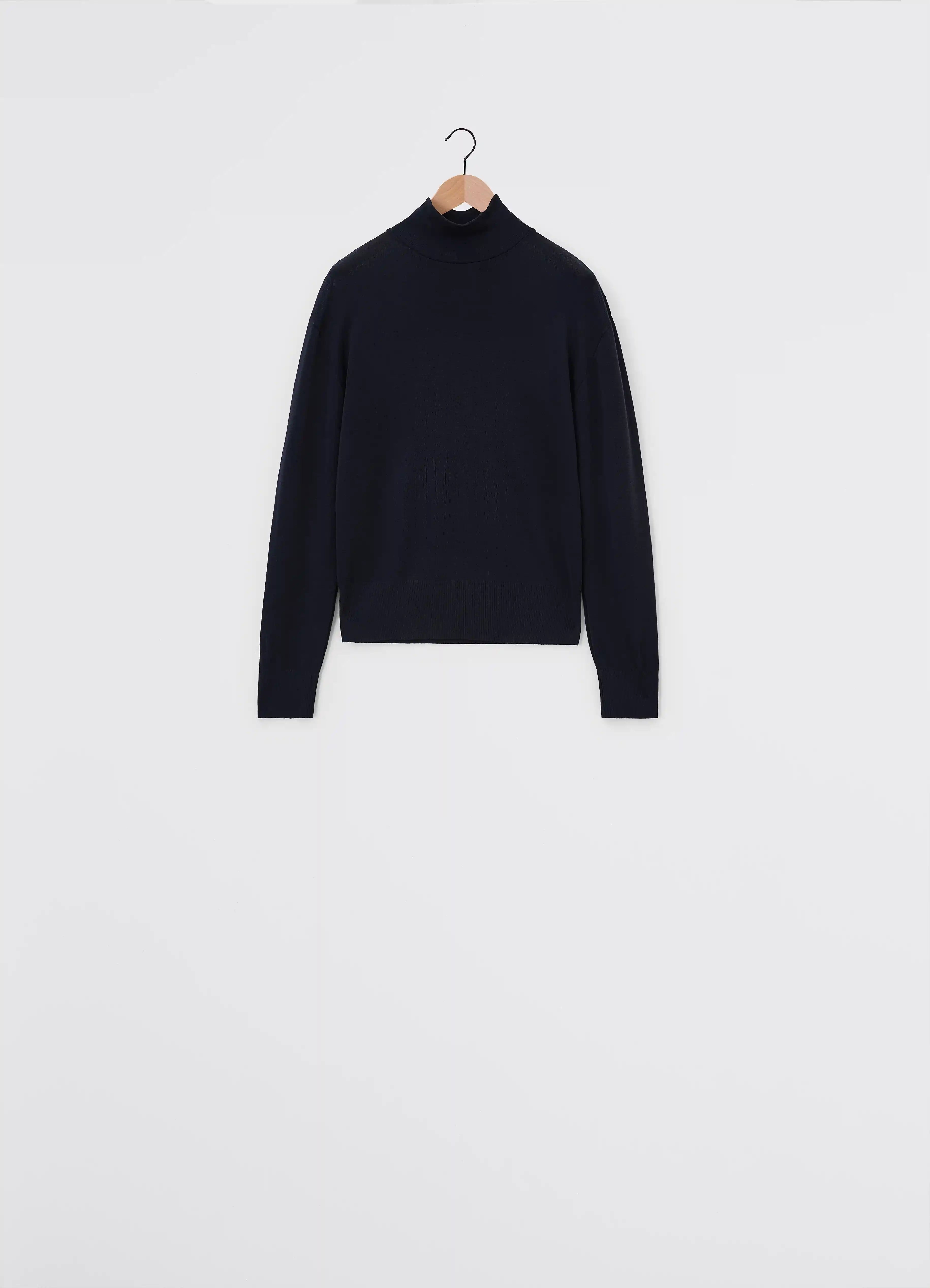 【送料&関税込】Lemaire seamless Turtle Sweater Squid Ink Seamless Turtleneck Sweater | LEMAIRE