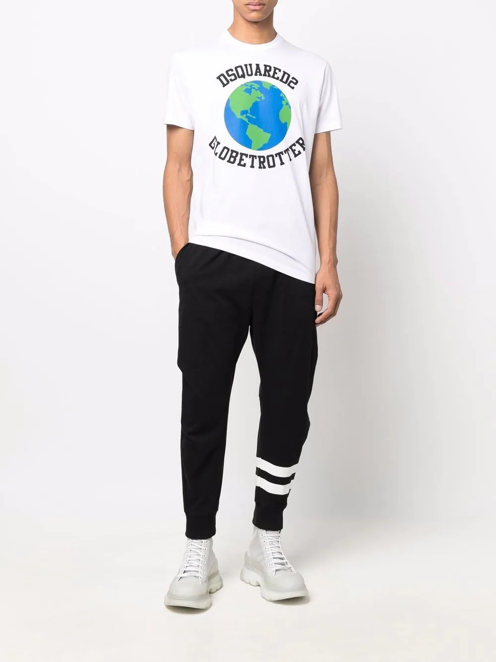 Globetrotter logo-print T-shirt - 2