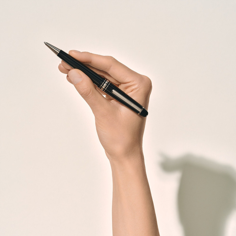 Montblanc MEISTERSTÜCK PLATINUM LINE MIDSIZE BALLPOINT PEN outlook