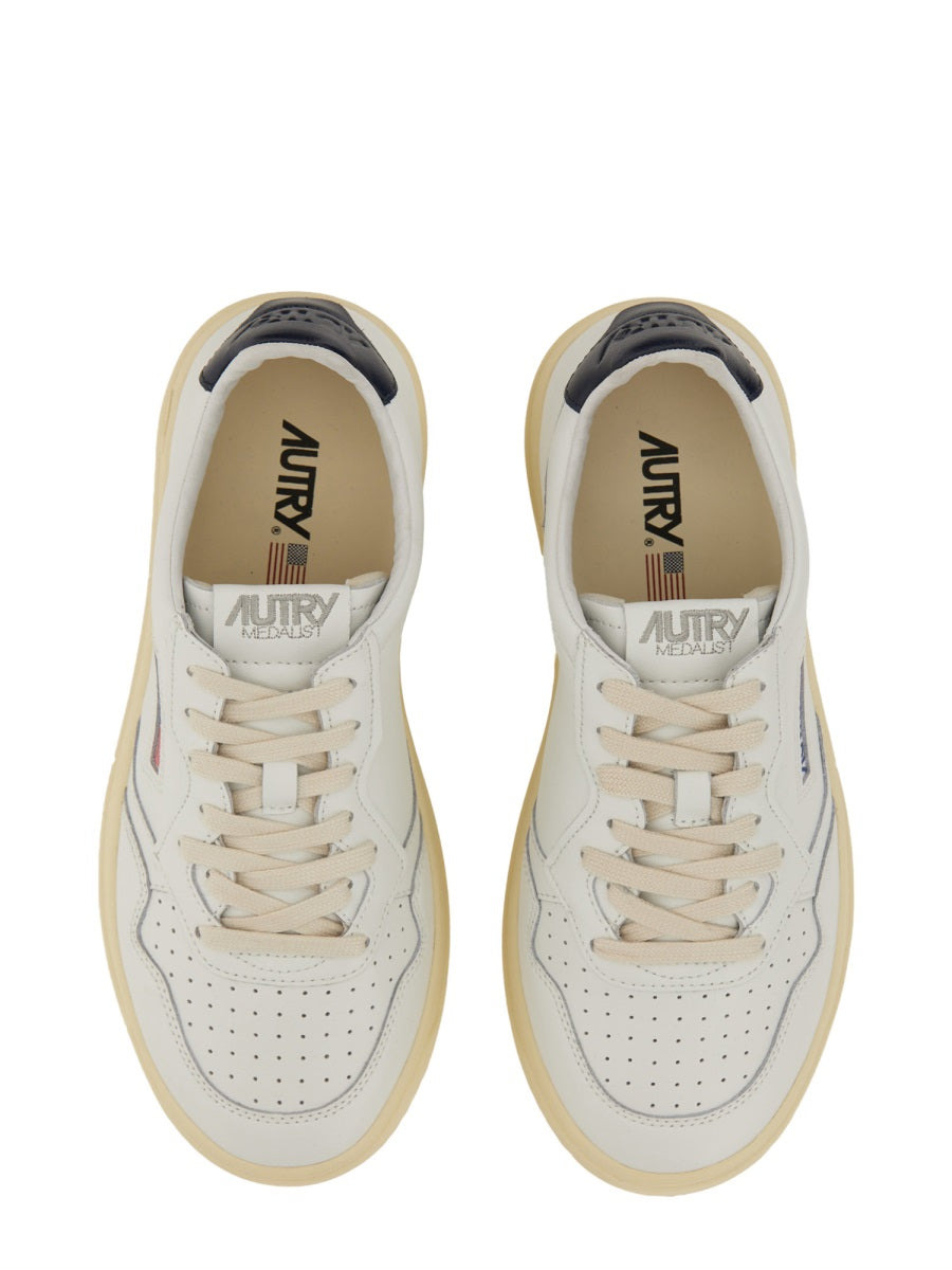 Medalist Low Sneaker - 7