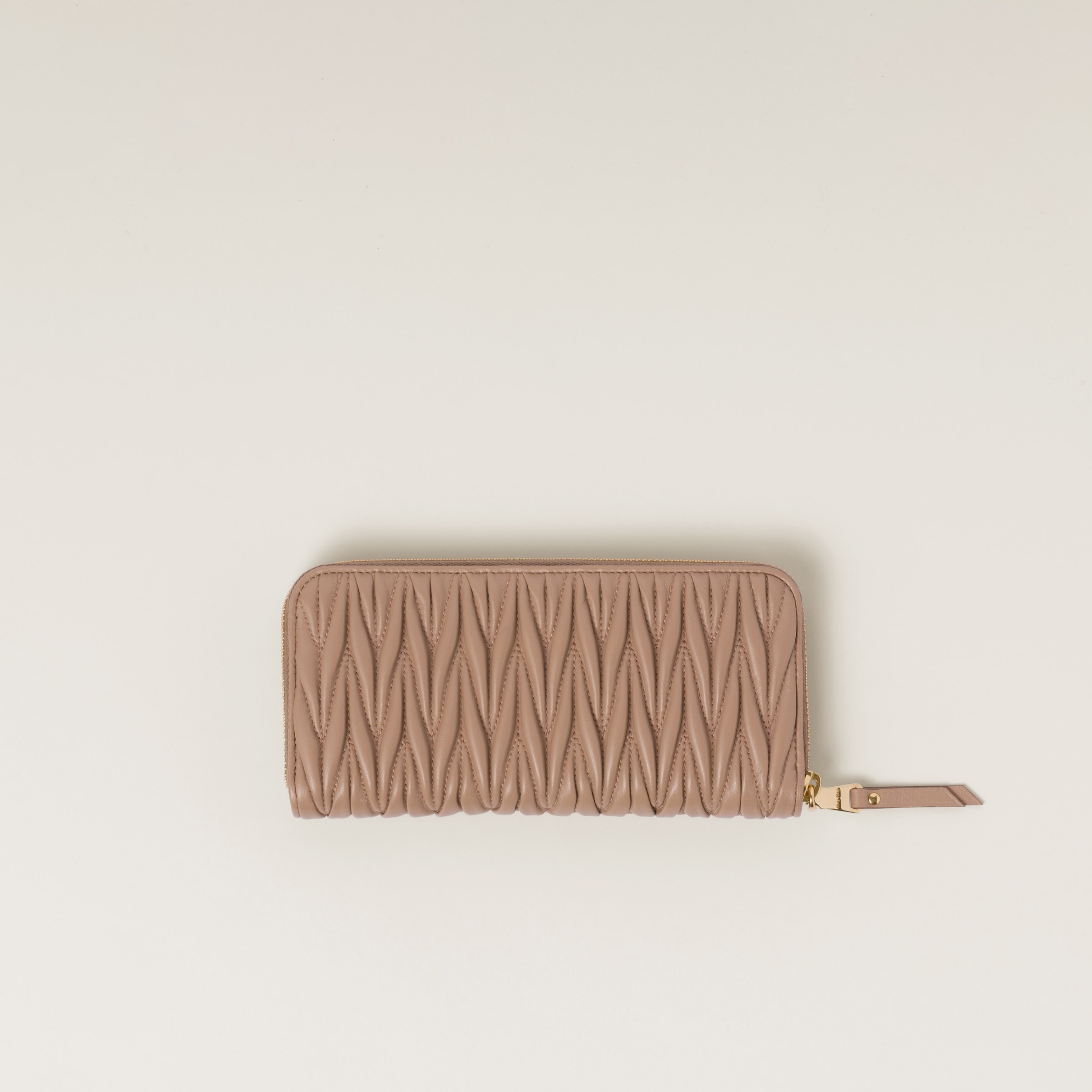 Large matelassé nappa leather wallet 3