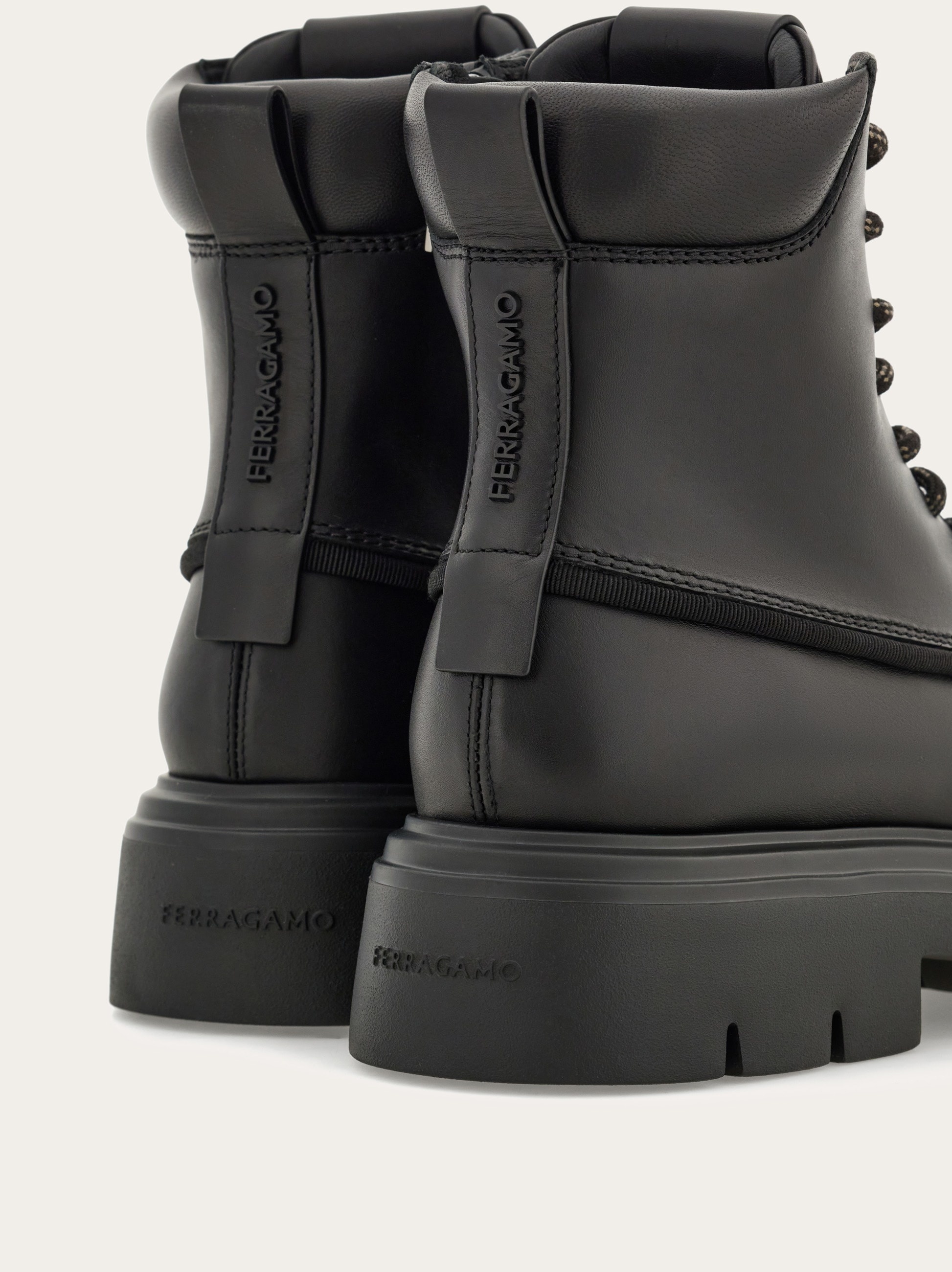 Combat boot with maxi-tongue - 7