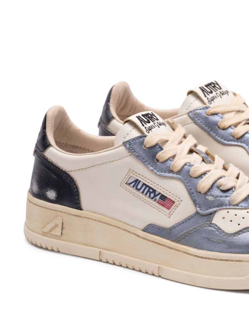 AUTRY Medallist sneakers outlook