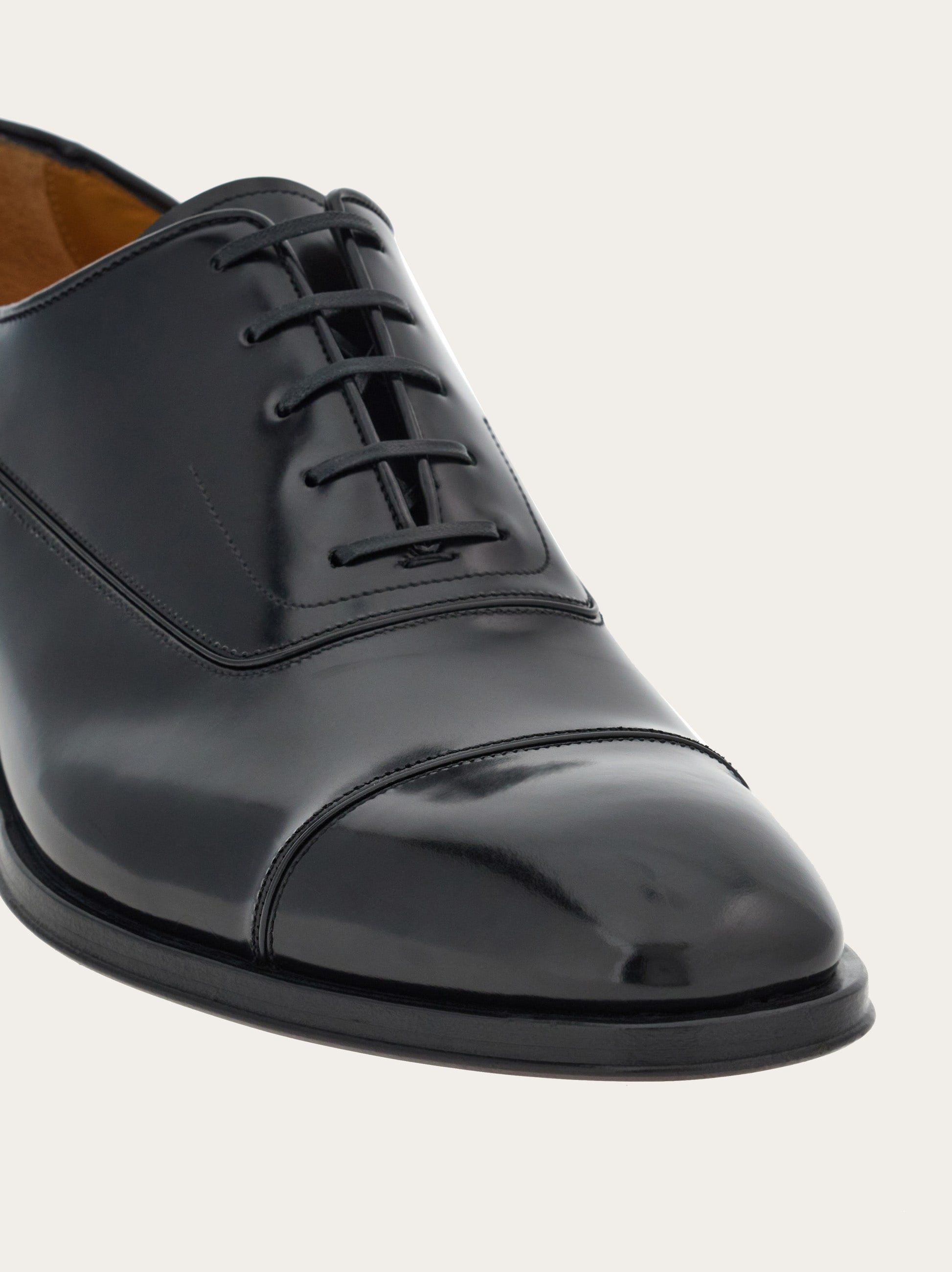 Oxford with toe cap - 7