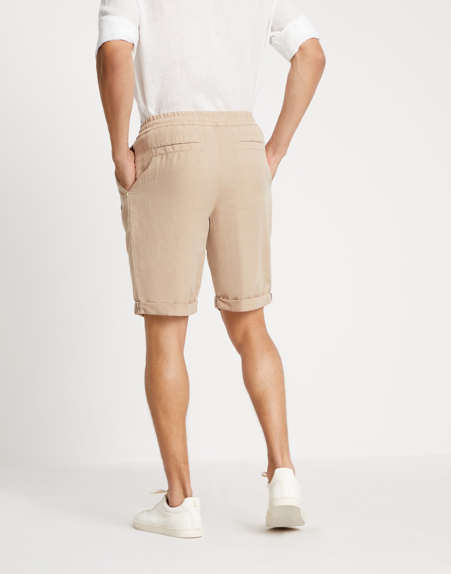 Garment-dyed Bermuda shorts in twisted linen and cotton gabardine with drawstring and double pleats - 2