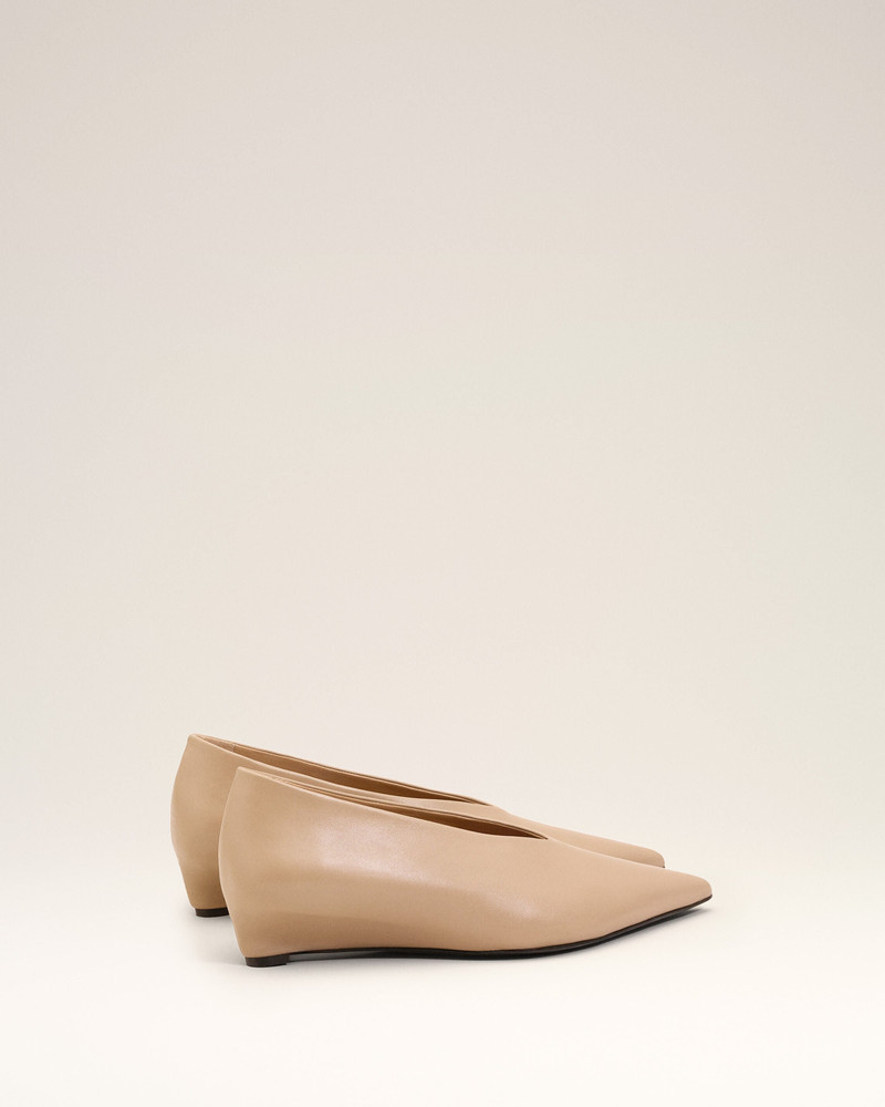 BEIGE LAMB LEATHER POINTED TOE WEDGE PUMP 4
