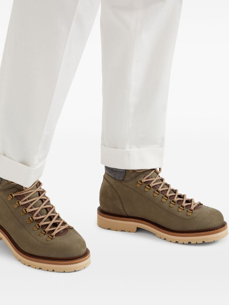 lace-up hiking boots 5
