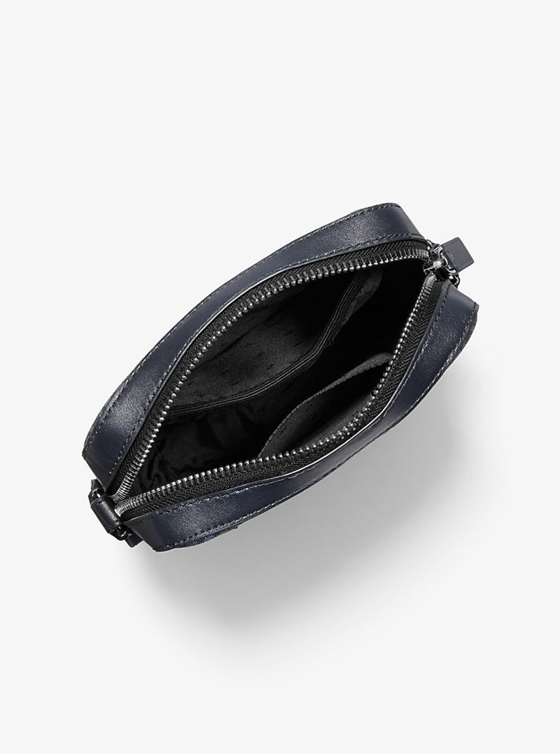 MICHAEL KORS Henry Logo Flight Bag outlook
