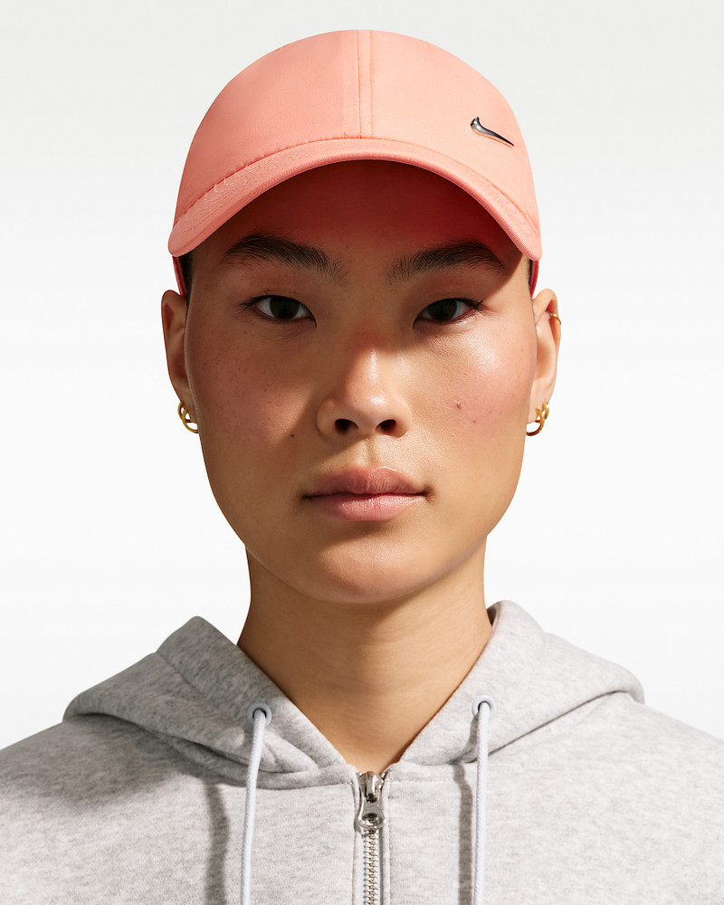Nike Dri-FIT Club Unstructured Metal Swoosh Cap 1