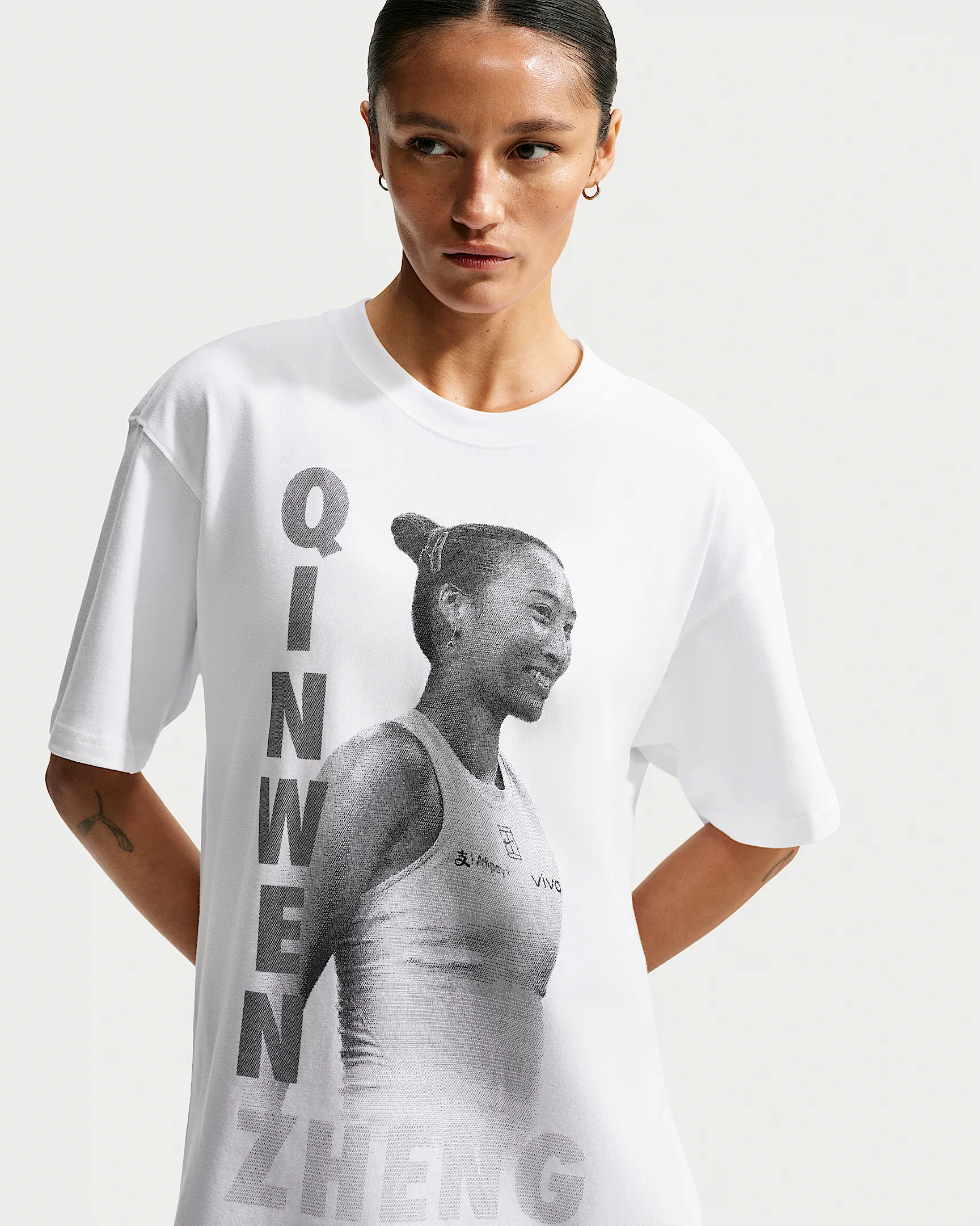 NikeCourt "Qinwen Zheng" Women's Tennis T-Shirt - 1