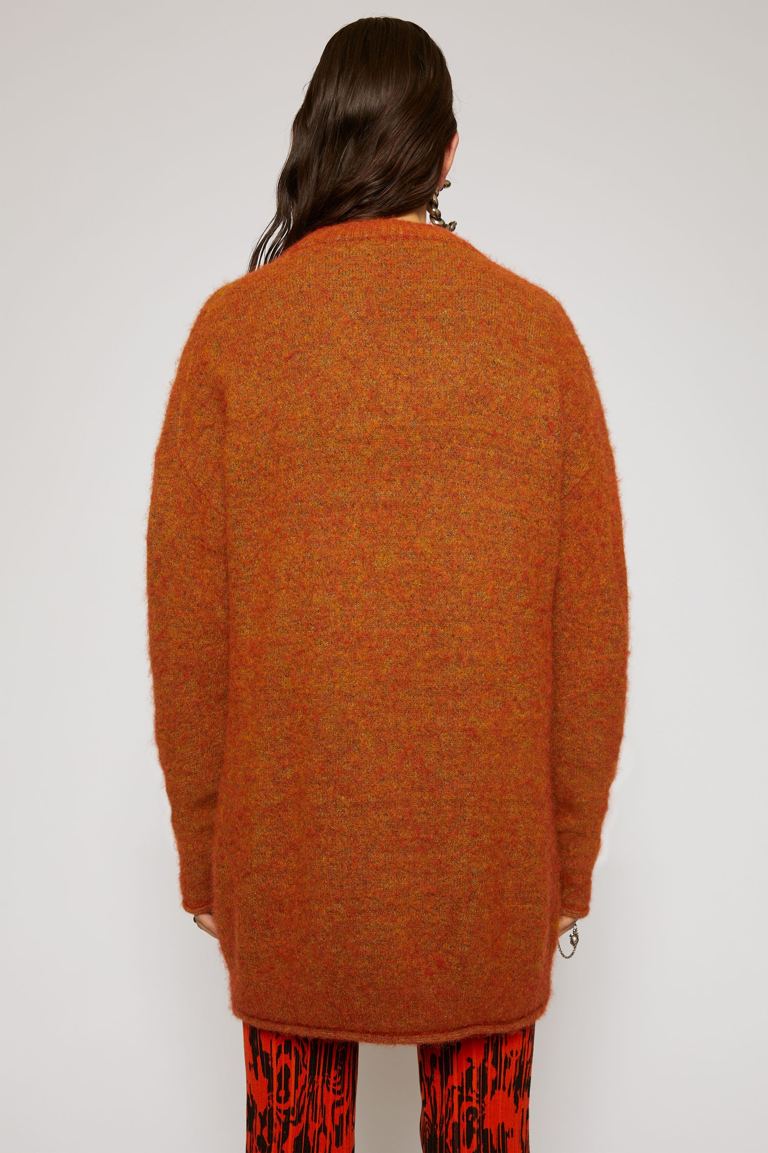 Oversized v-neck sweater pumpkin orange - 4