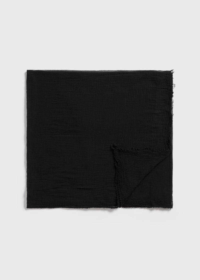 Crinkled scarf black 1