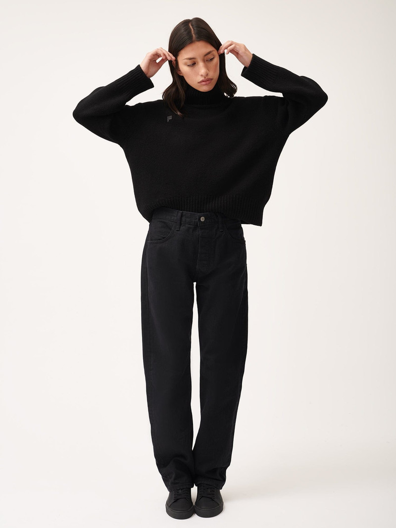 Women's Recycled Cashmere Turtleneck Sweater - Black 5