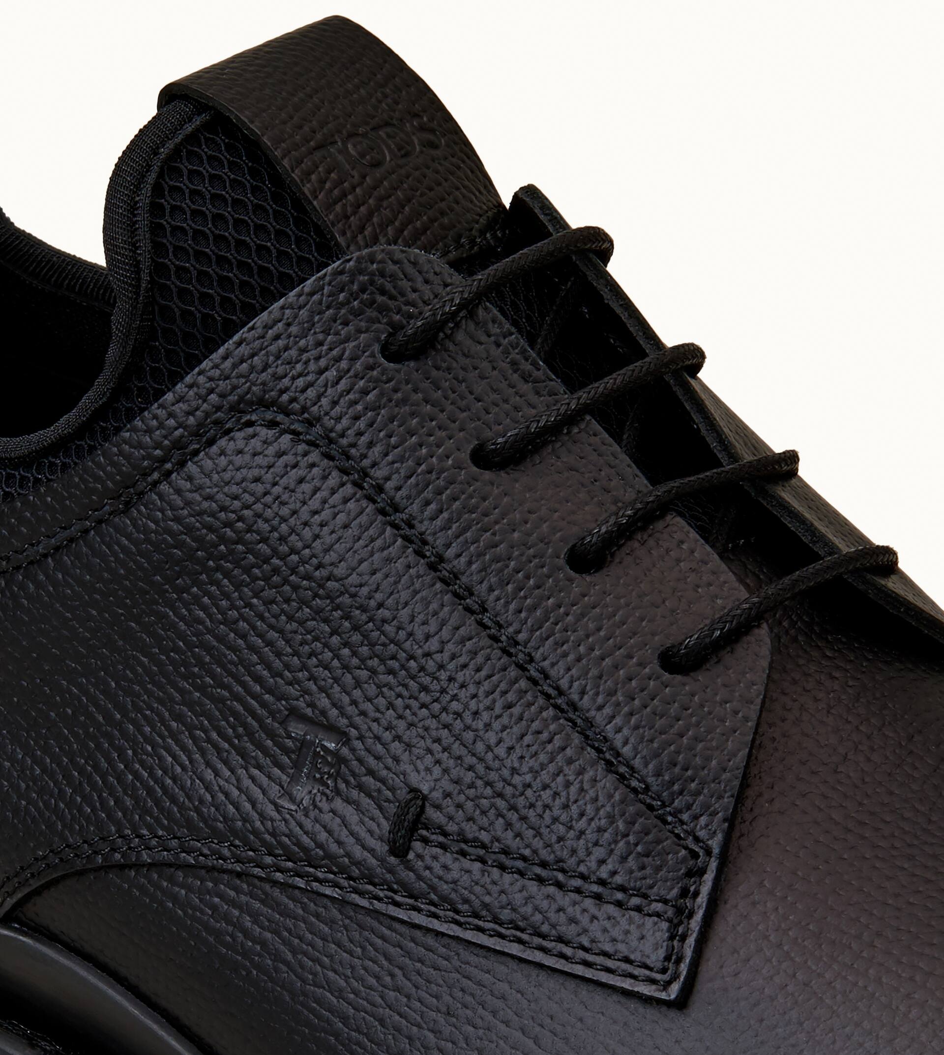 LACE-UPS IN LEATHER - BLACK - 6