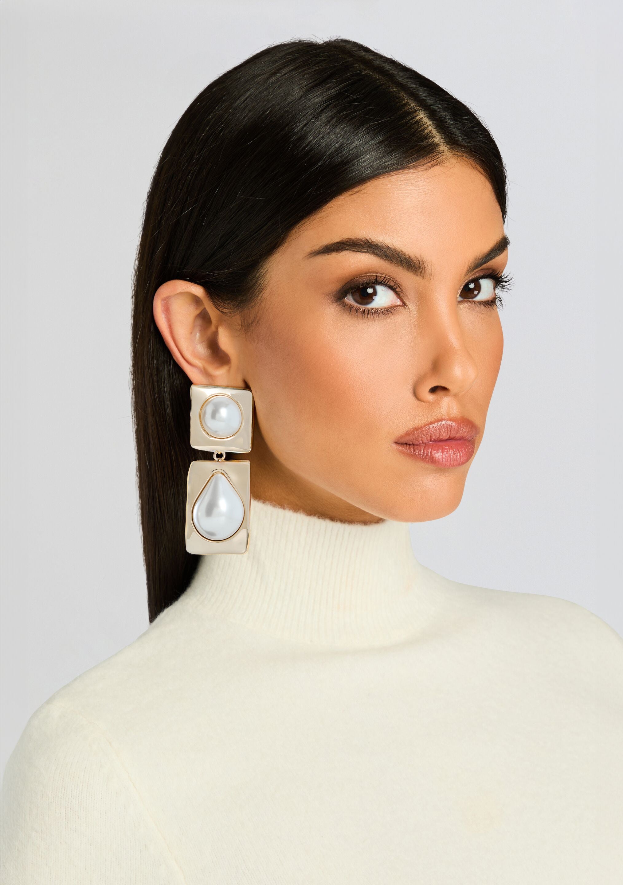 SAVANNAH PEARL DROP EARRINGS - 2