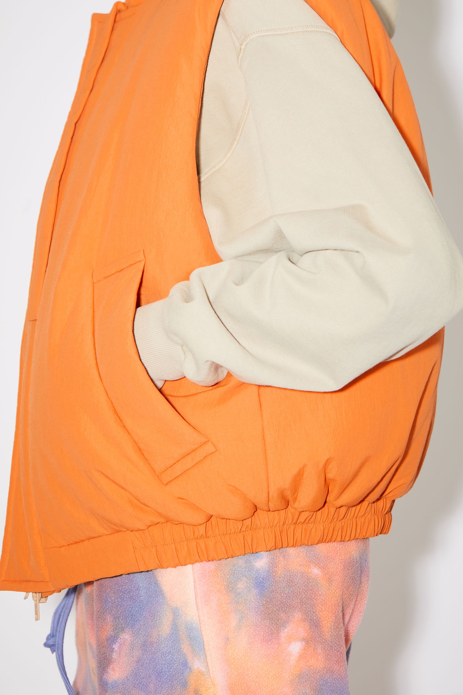 Padded nylon vest - Pumpkin orange - 5