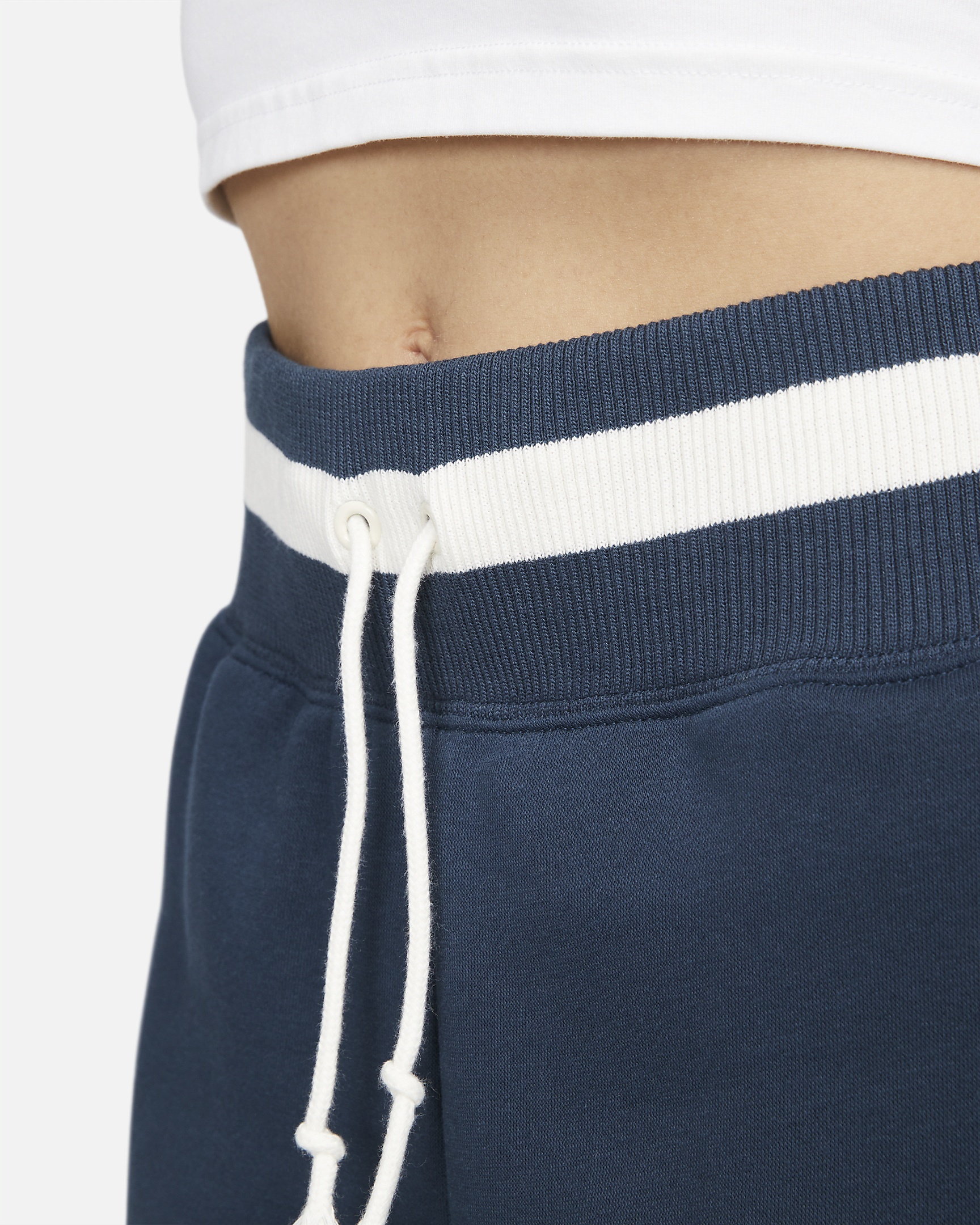 Nike Sportswear Phoenix Fleece Heritage Women's High-Waisted Shorts - 5
