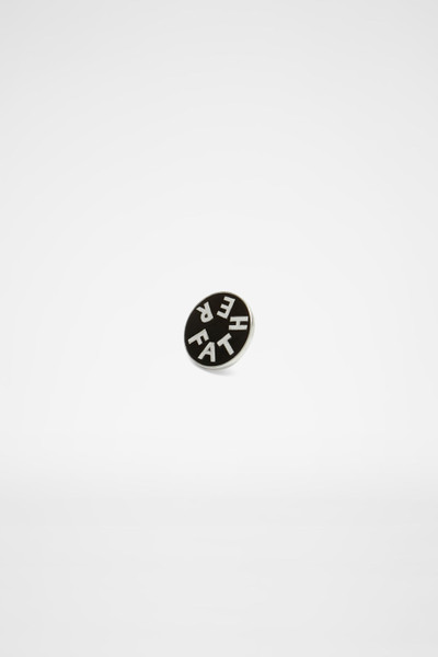 Jil Sander Pin Father outlook