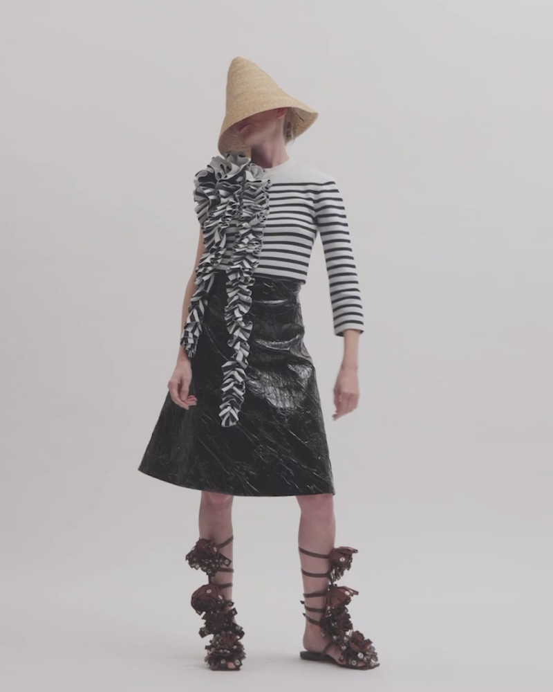 KNITTED FITTED TOP WITH RUFFLE WHITE NAVY STRIPED 9