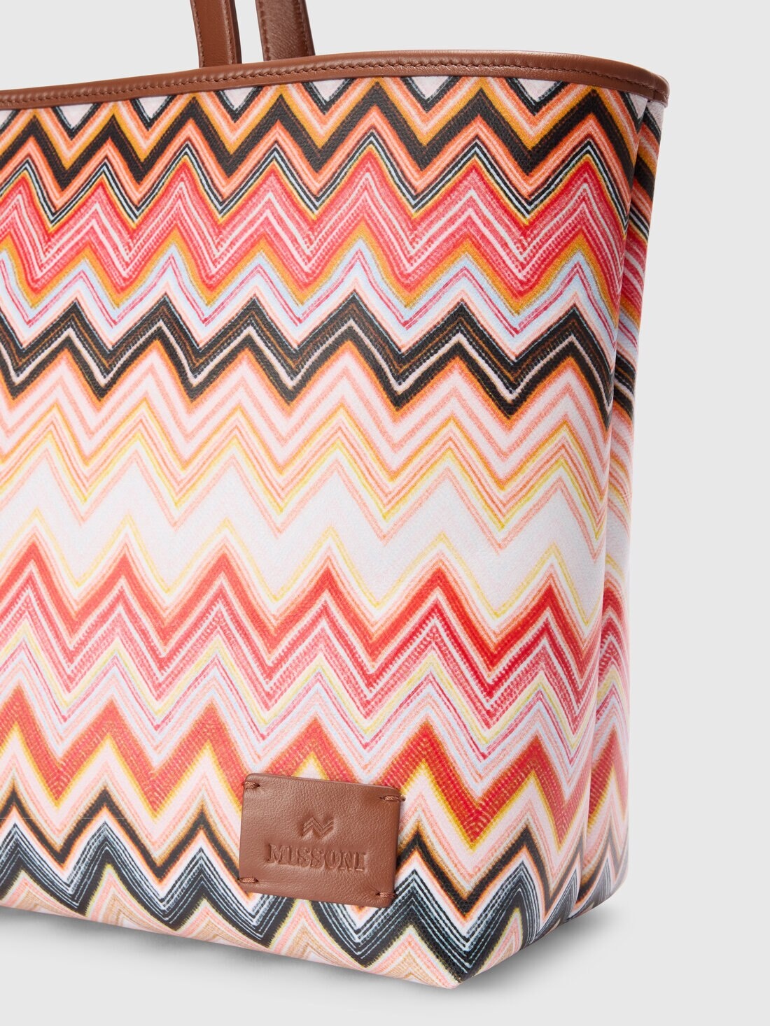 Chevron-worked tote bag - 3