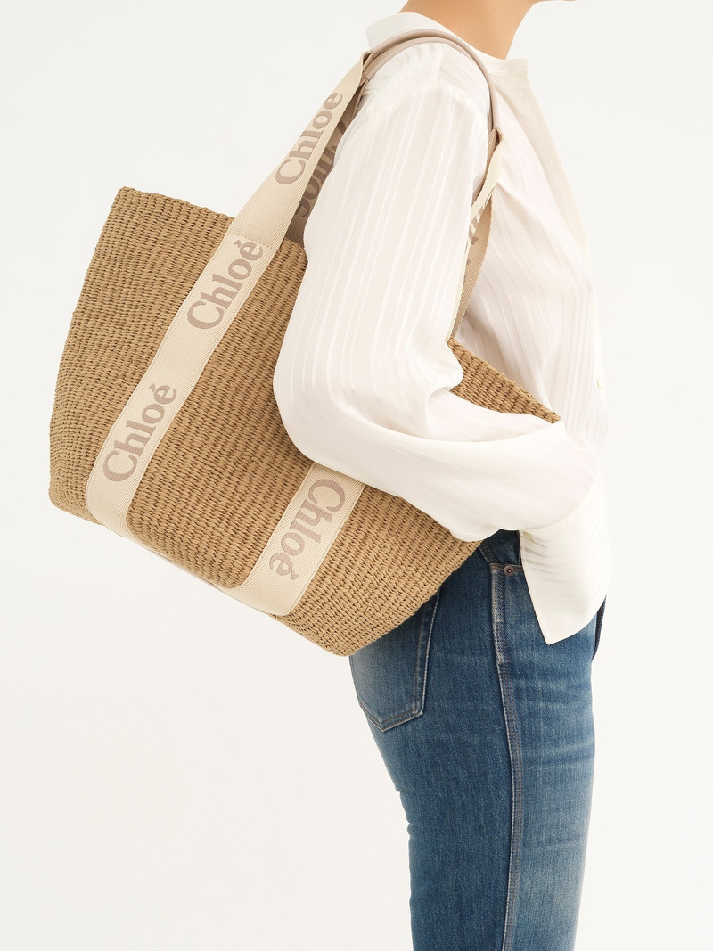 Chloé LARGE WOODY BASKET IN FAIR TRADE PAPER outlook