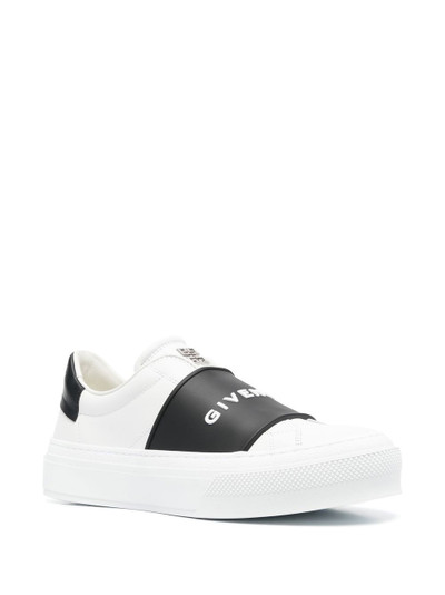 Givenchy logo-print low-top sneakers outlook