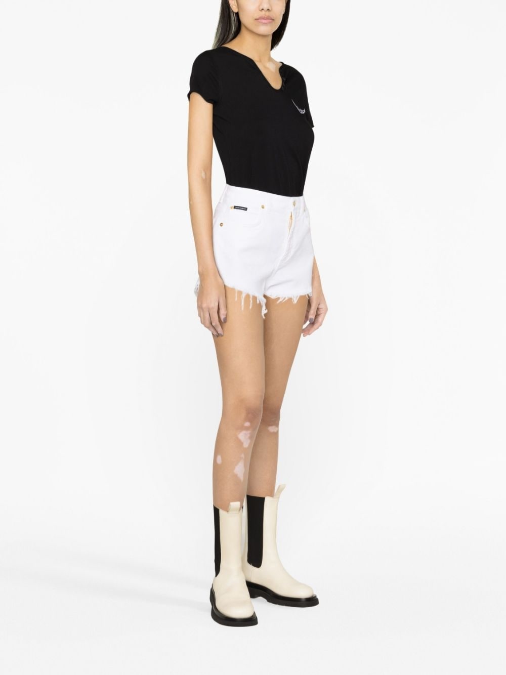 high-waisted frayed denim shorts - 3