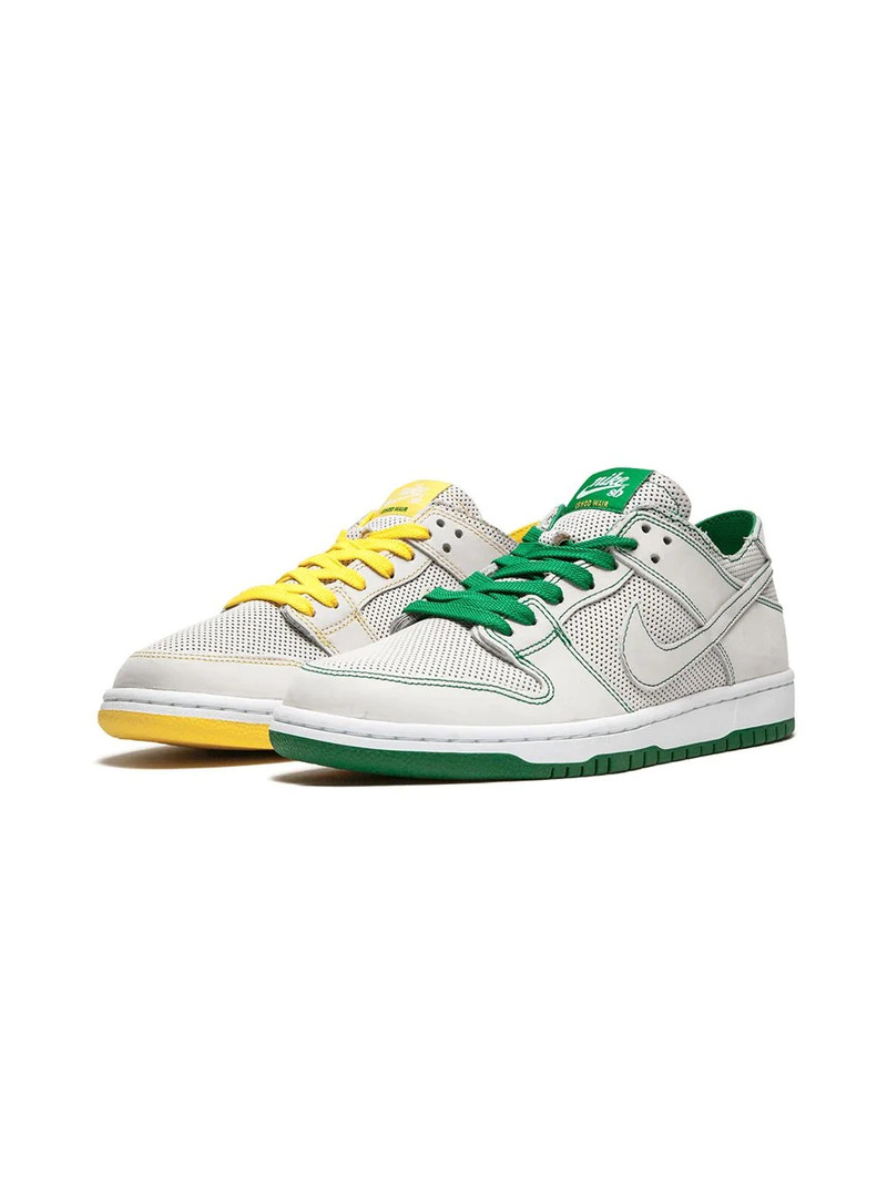 Nike SB Zoom Dunk Low Pro Decon QS sneakers outlook