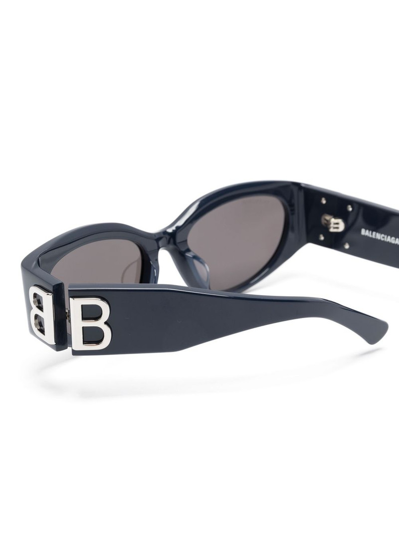 Bossy oval-frame sunglasses 3