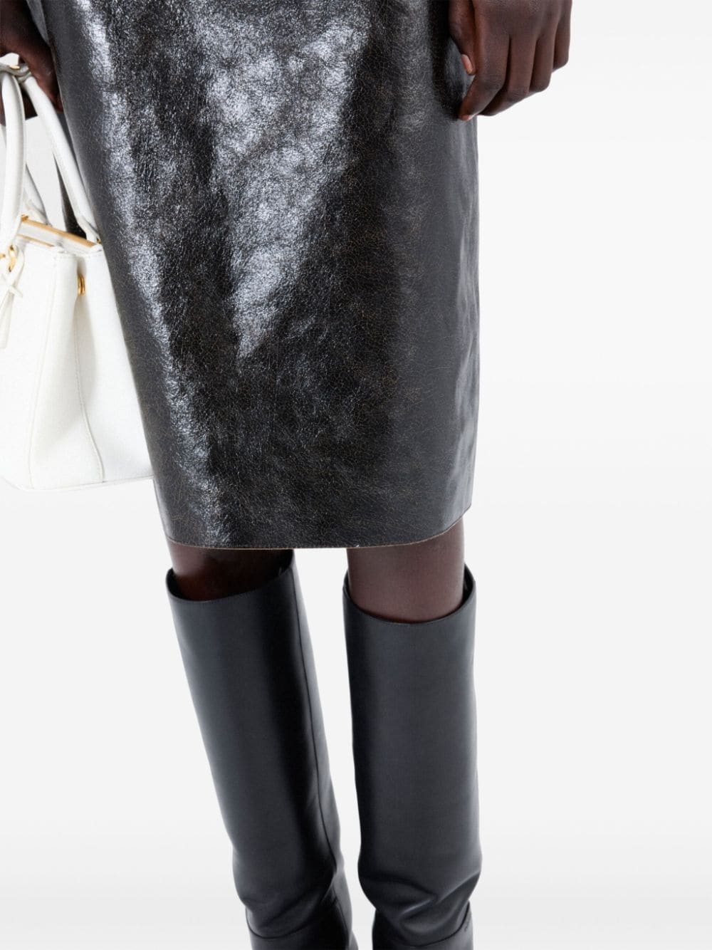 cracked-effect leather midi skirt - 5