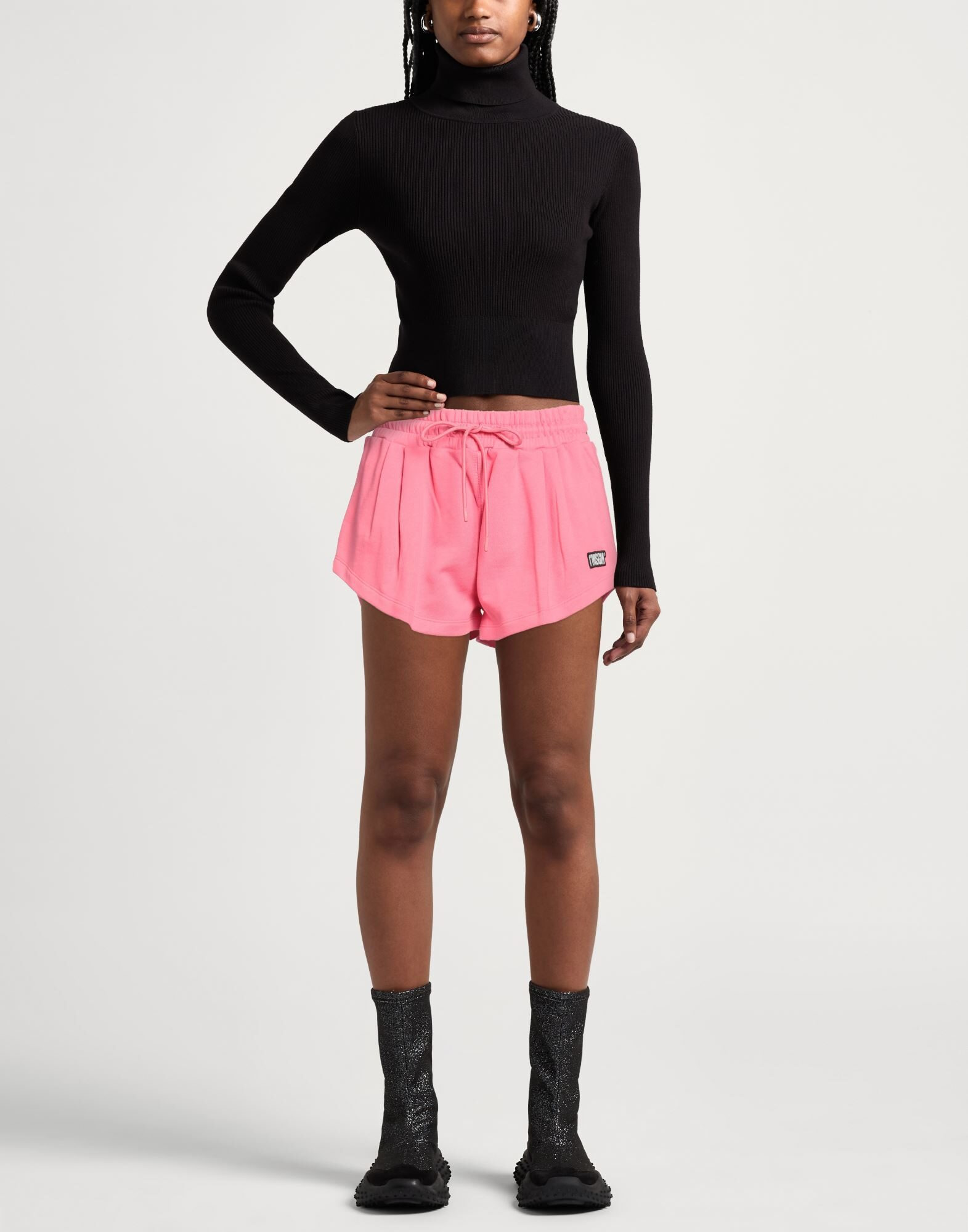 Salmon pink Women's Shorts & Bermuda - 2