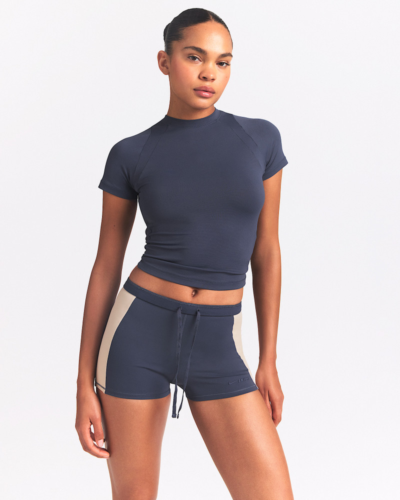 NikeSKIMS Matte Shine Mix Women's 2" Shorts 4