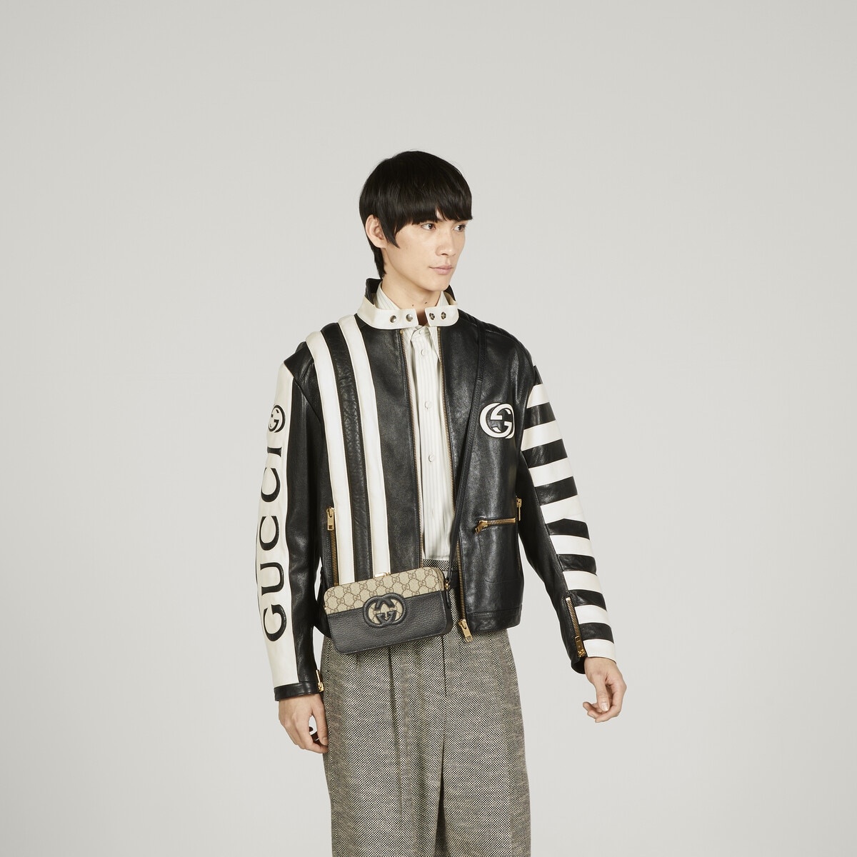 Top handle bag with cut-out Interlocking G - 3