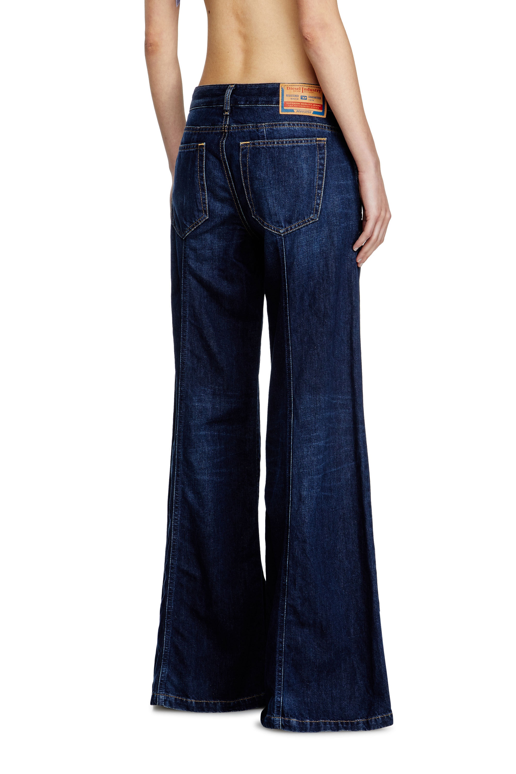 FLARE JEANS D-AKII 068RA - 4