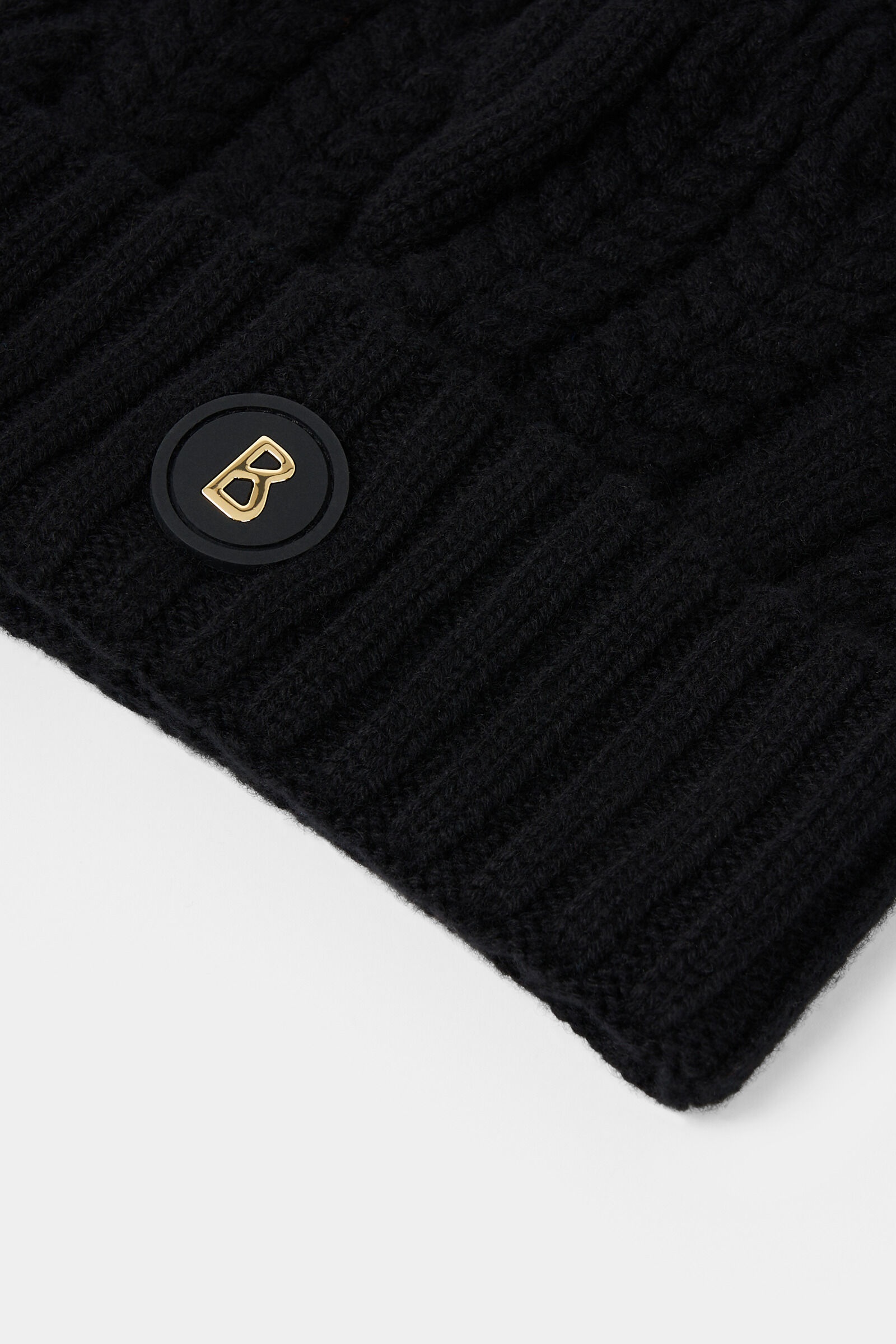 Jamila Knitted cashmere hat in Black - 3