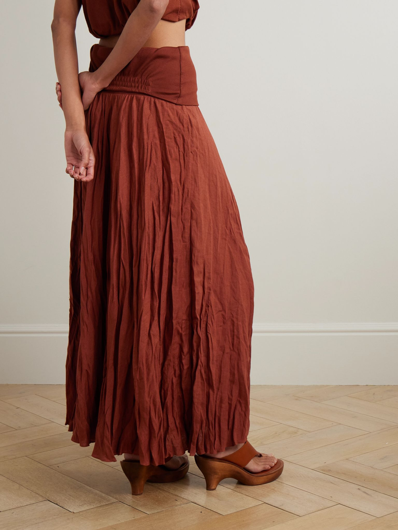Light and Sound convertible crinkled organic linen-blend maxi skirt Burgundy - 3