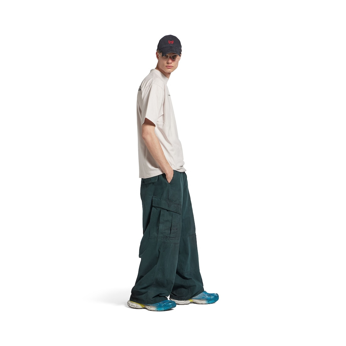 Men's Large Cargo Pants in Forest Green - 3