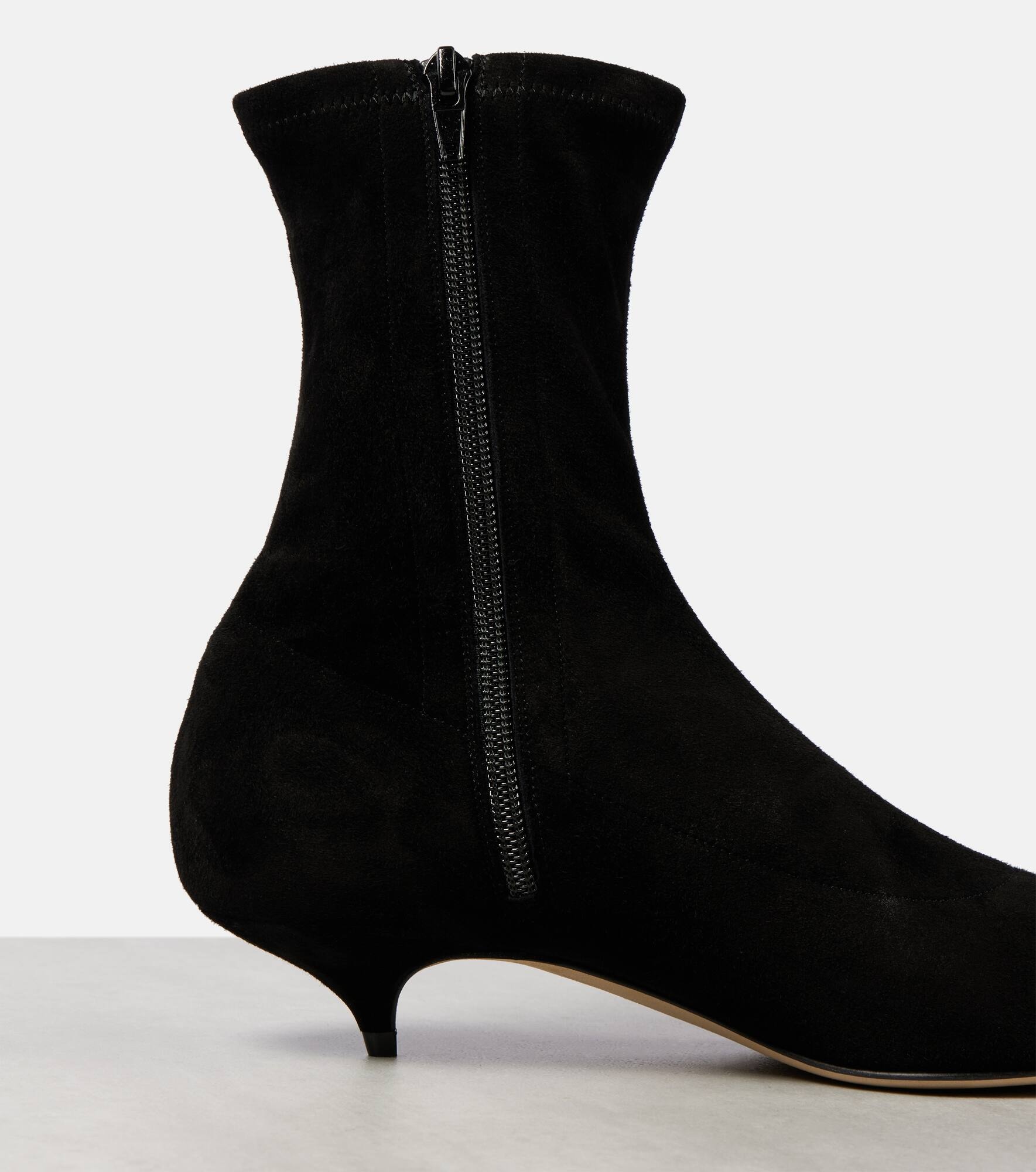 Uxor suede booties - 5