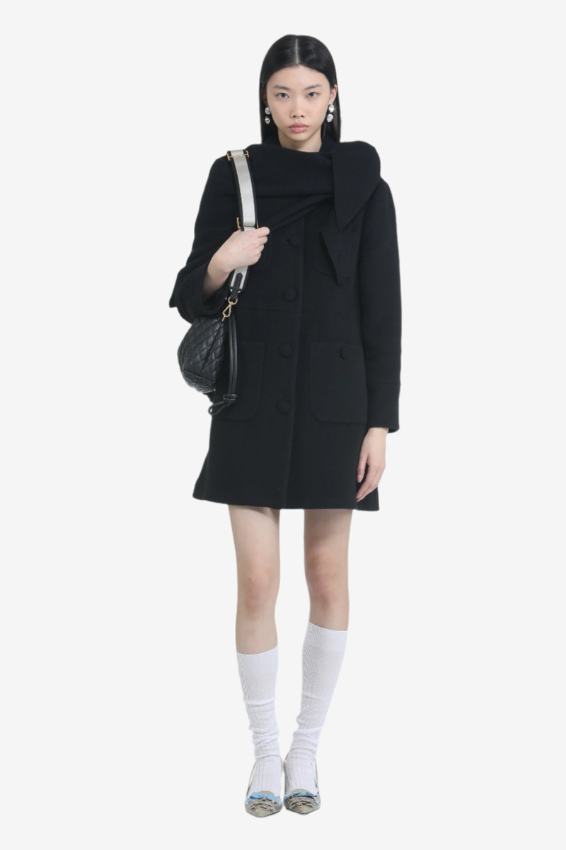 SHORT COAT WITH LARGE BUTTONS AND ROUNDED COLLAR 1
