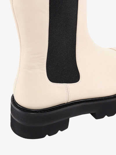 Stuart Weitzman BOOTS outlook