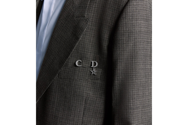 Dior CD Étoile Brooch outlook