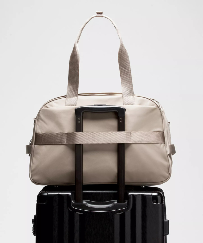 City Essentials Duffle Bag 28L 7