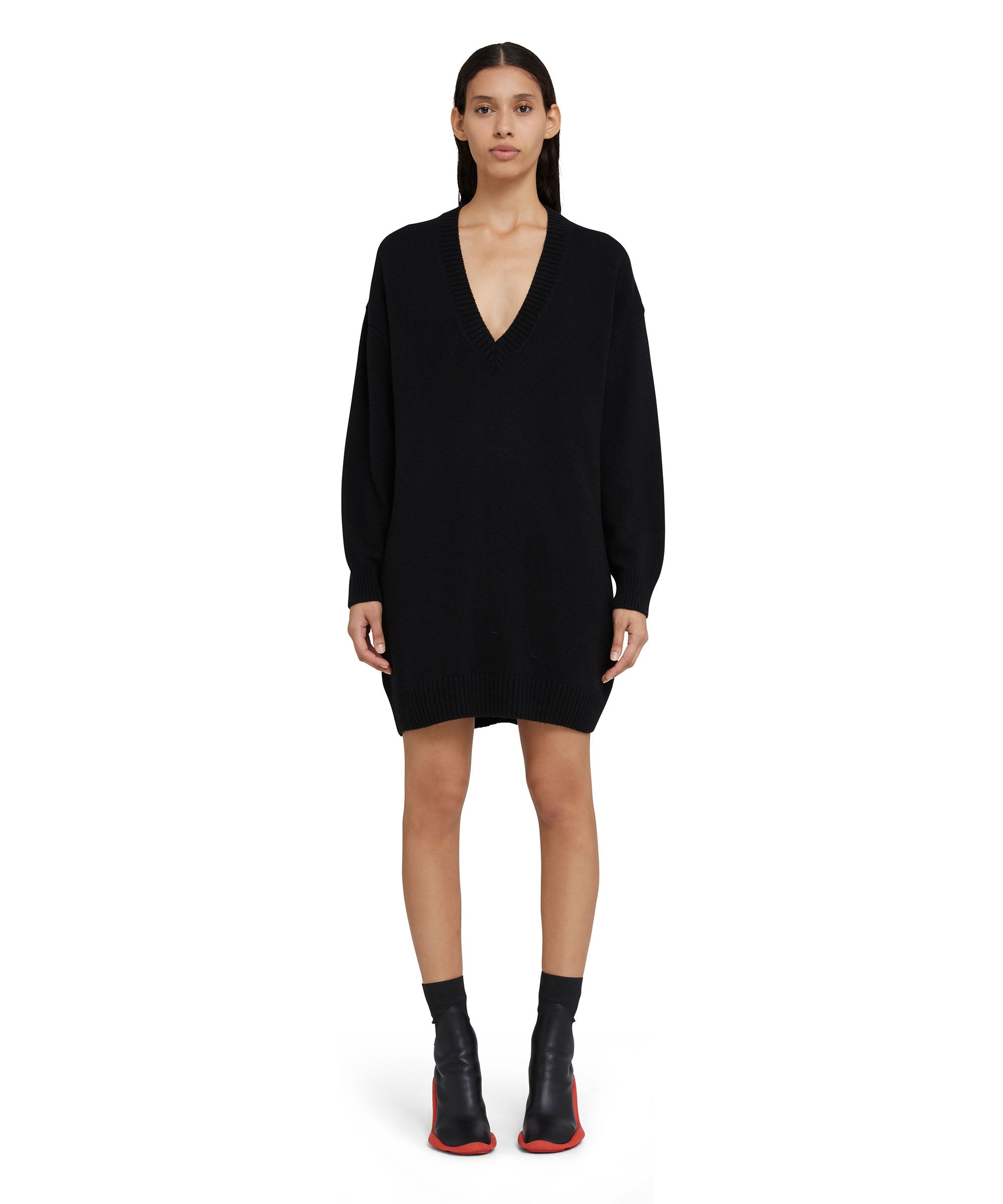 Plain cashmere jumper with V-neck - 2