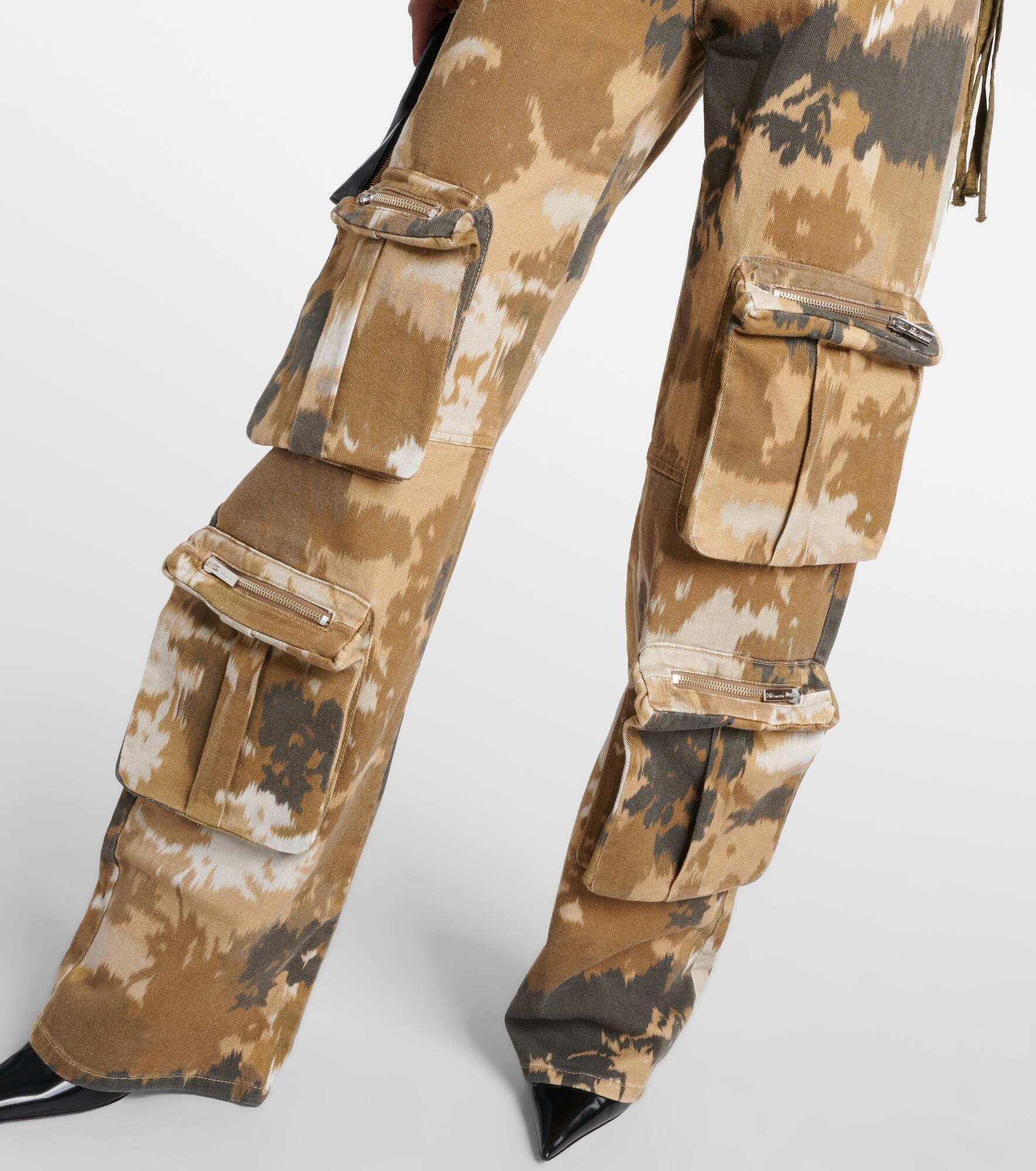 Camouflage cargo pants - 5