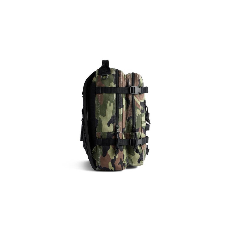 Men's Army Space Small Backpack Camo Print in Dark Green 3