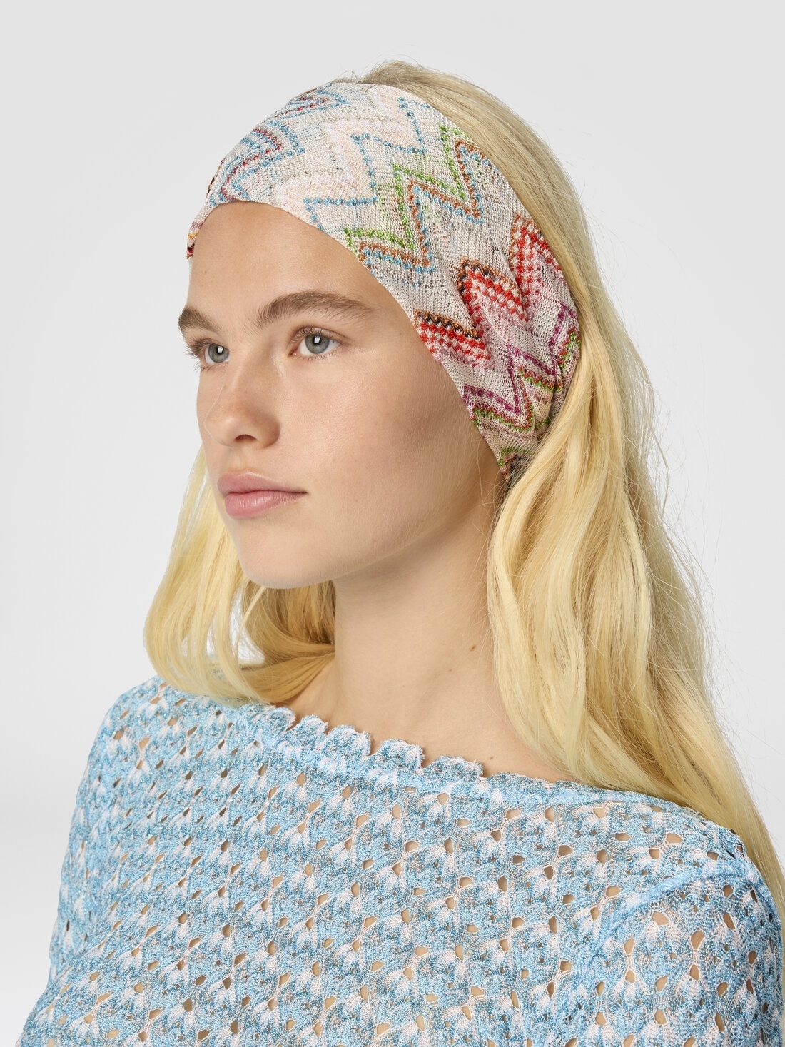 Lamé and Viscose Hairband with Knitted Effect and Zigzag Pattern - 3