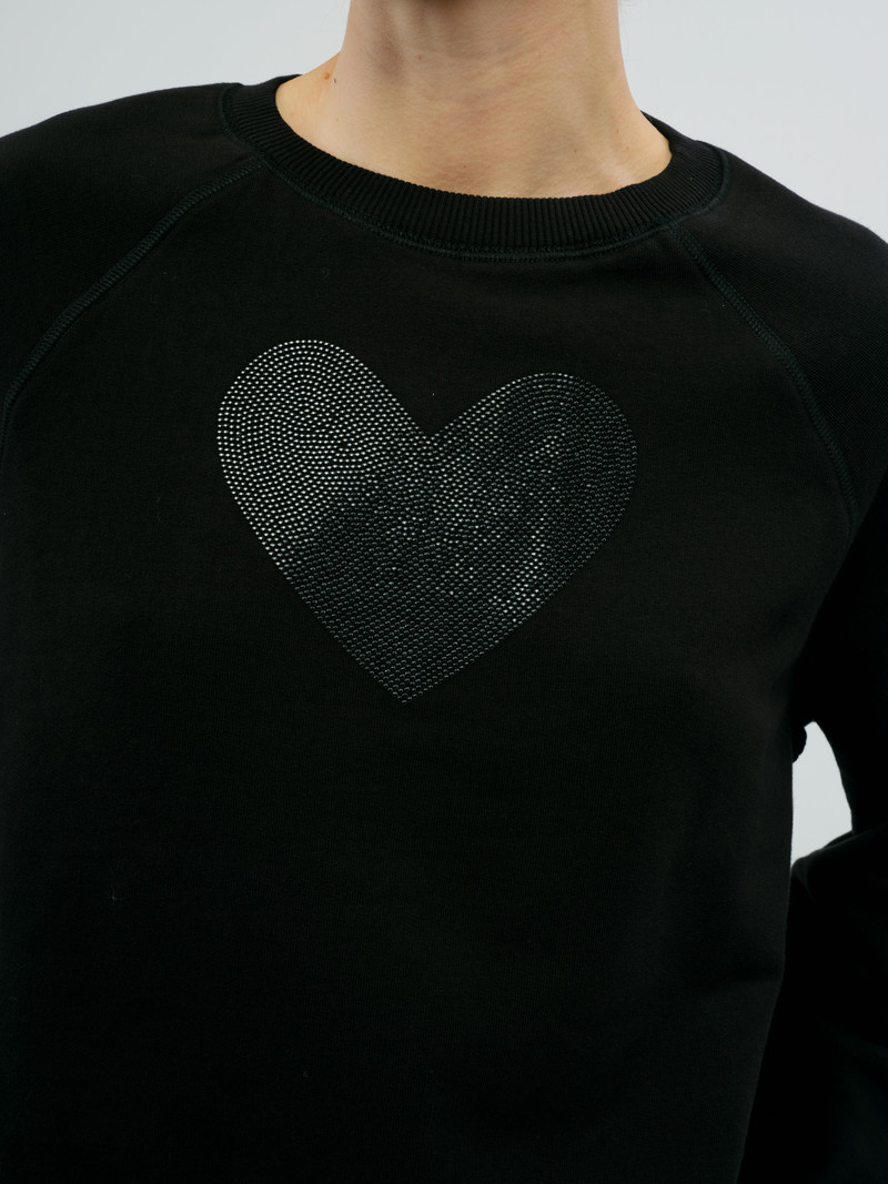 Upper Heart Sweatshirt 2