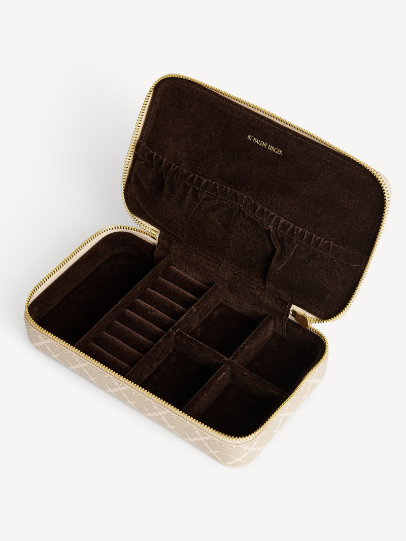BY MALENE BIRGER Bae Cher jewellery case outlook